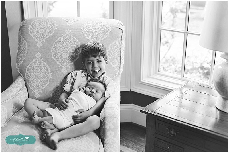 Elliot’s In-Home Lifestyle Newborn Session | St. Louis Newborn Photography